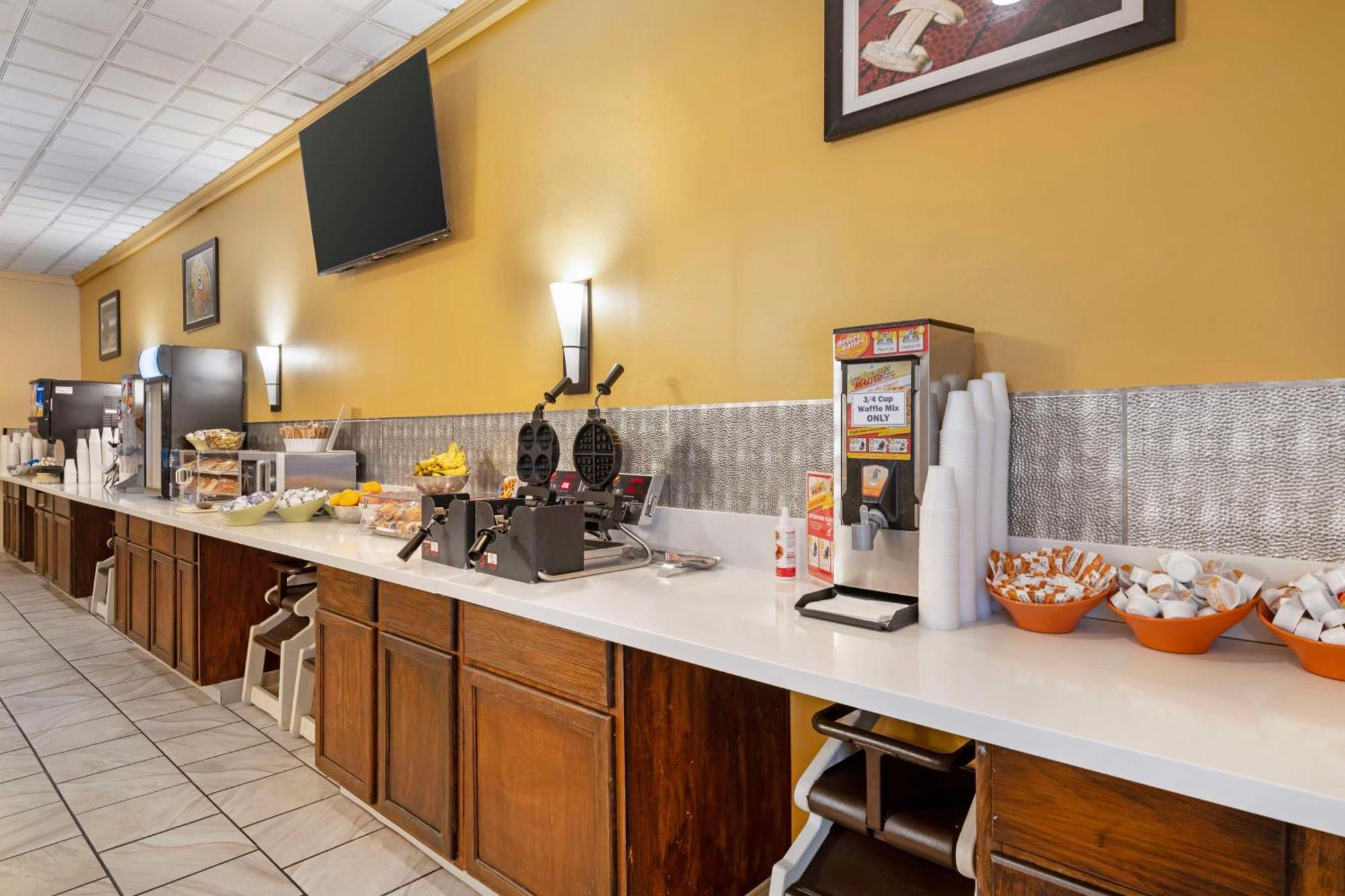 Best Western Green Bay Inn And Conference Center Экстерьер фото